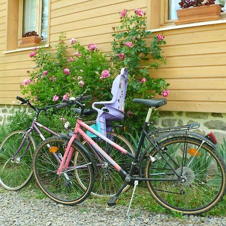 Bed and Breakfast Chez Geppetto Saint-Georges-Nigremont Экстерьер фото