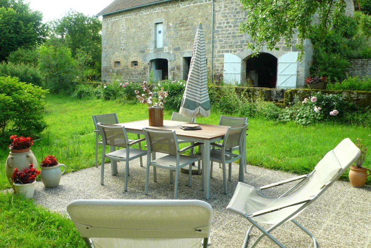 Bed and Breakfast Chez Geppetto Saint-Georges-Nigremont Экстерьер фото